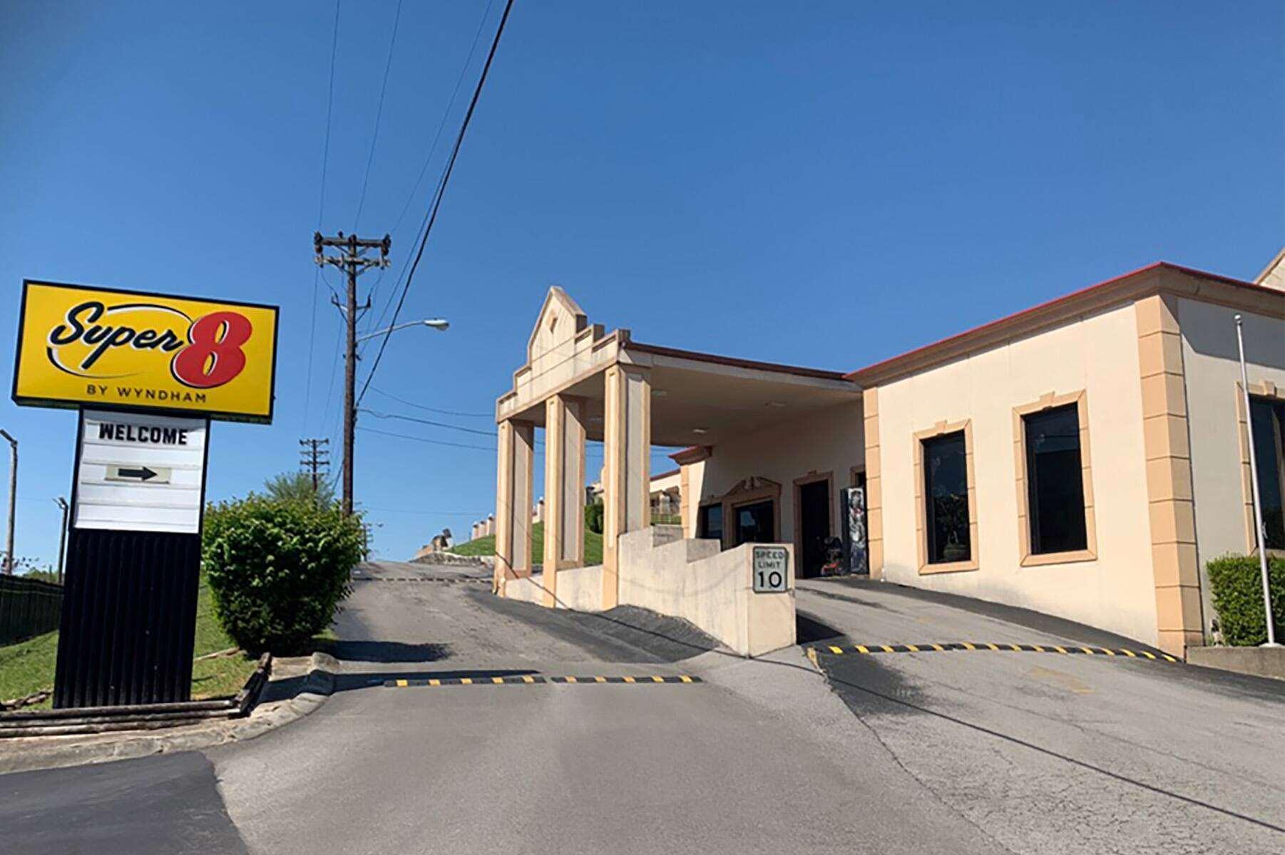 Super 8 By Wyndham Nashville Near Downtown / I-40 Exterior foto
